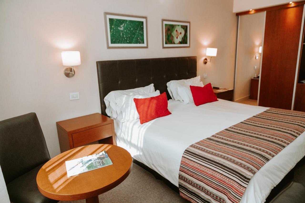 Howard Johnson Hotel Yerba Buena Zewnętrze zdjęcie
