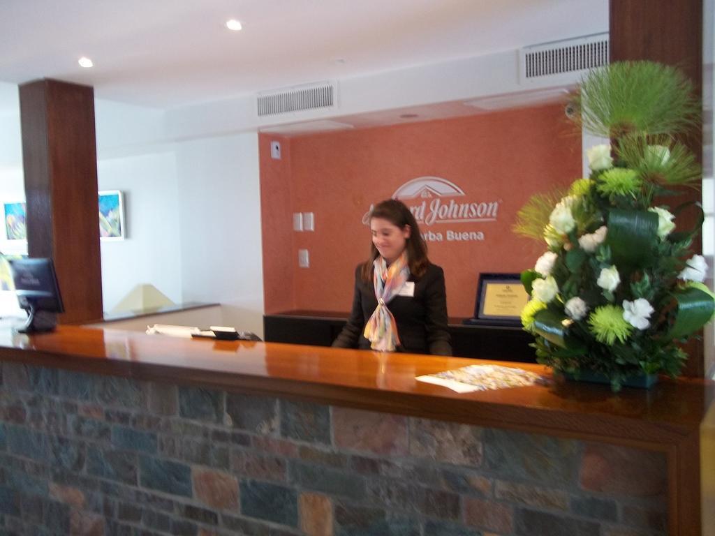 Howard Johnson Hotel Yerba Buena Zewnętrze zdjęcie